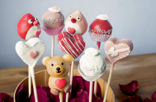 Cake Pops zum Valentinstag_Fotograf Olivia Wimmer