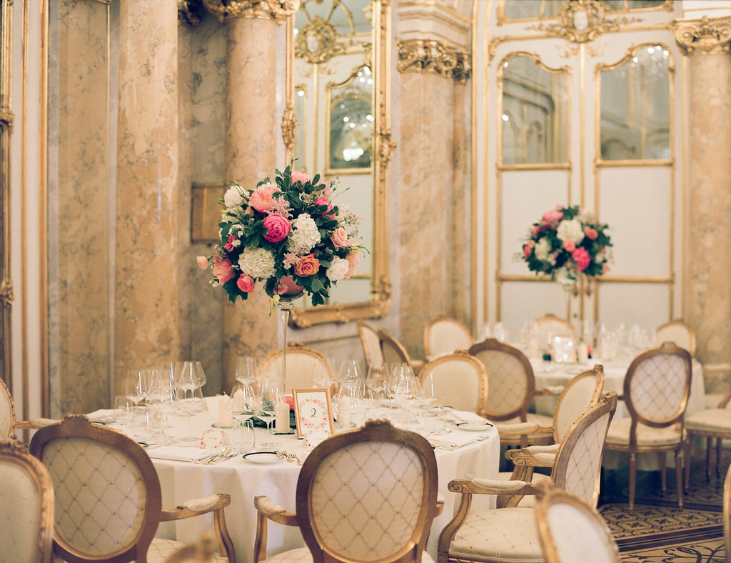 Blumenschmuck auf Hochzeit