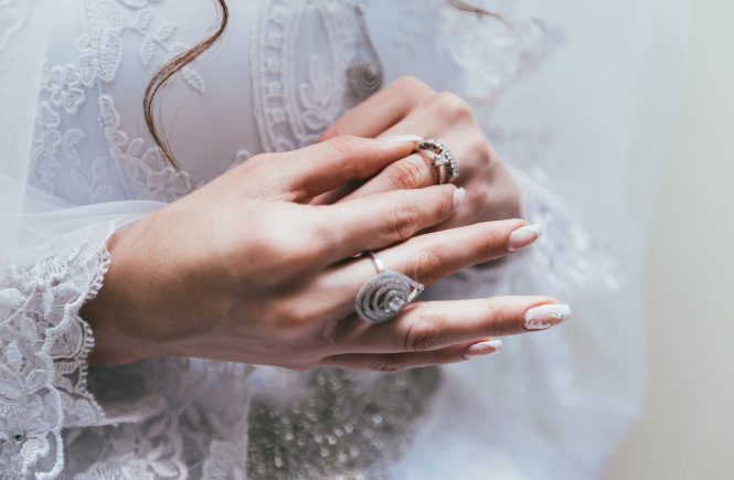 Nachhaltiger Schmuck bei Hochzeiten